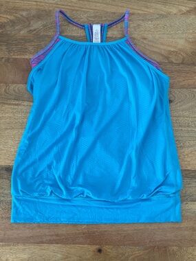 IVIVVA (Lululemon for kids) Girls Sz 12 Tank